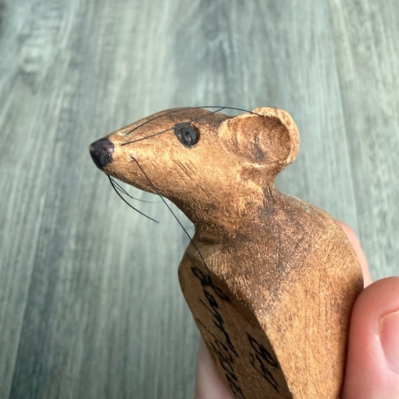 Vintage Brown Wooden Mouse Sculpture - Picture 12 of 16